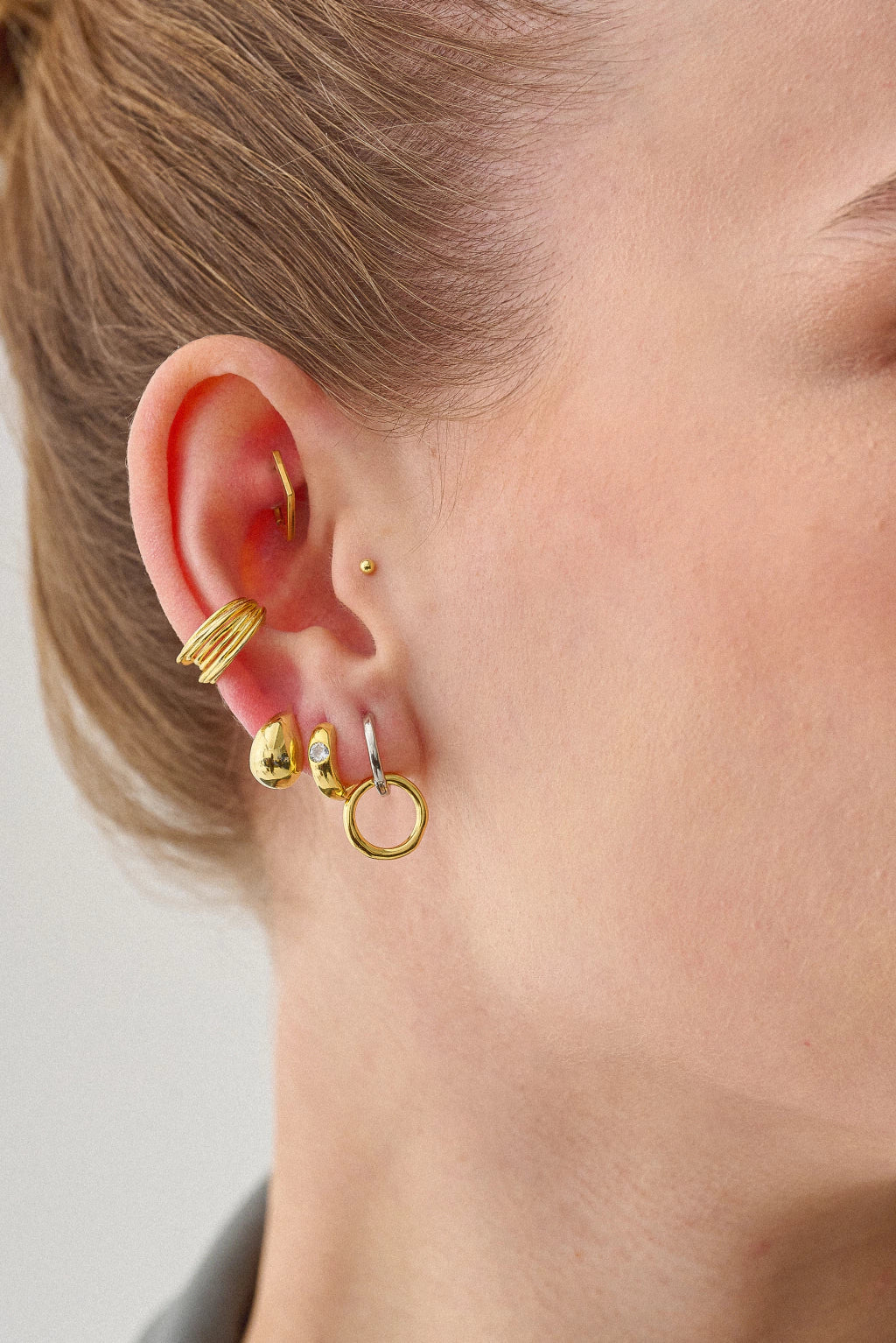 Earcuff Multi Lines Gold (Unidad)